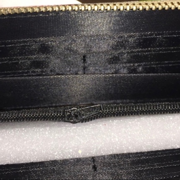 Strawberry Design Wallet - Picture 2 of 2